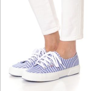 Blue and White Striped Supergas